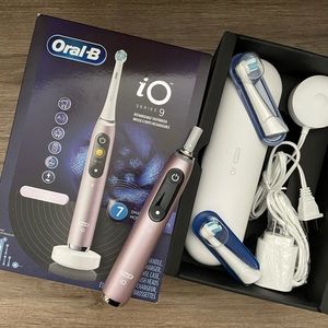 Oral b iO Series 9 electric toothbrush